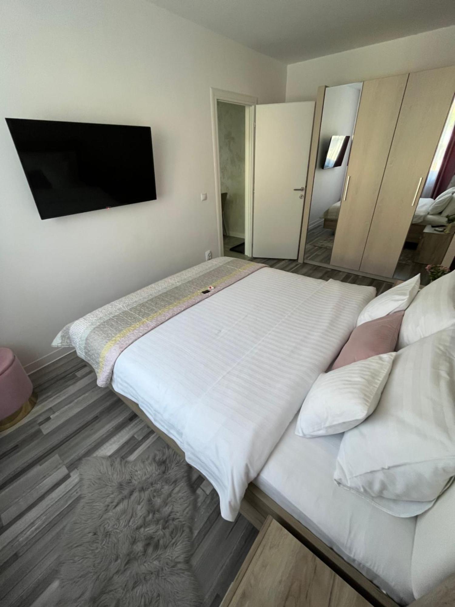 Luxury Apartment Sibiu Buitenkant foto